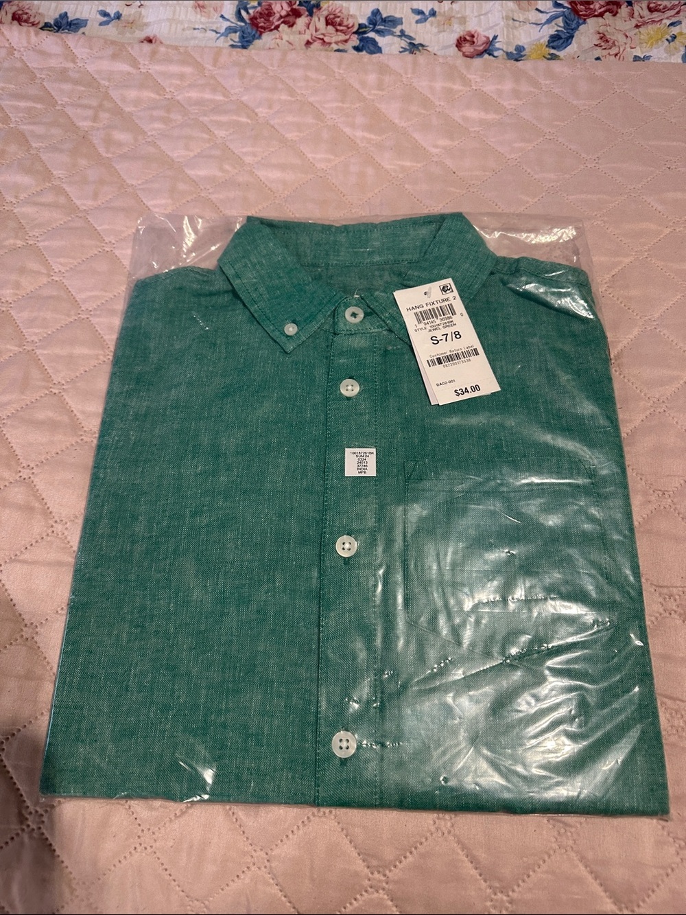 Boy’s Green Button-Down Shirt - Classic Casual. Size small 7-8.